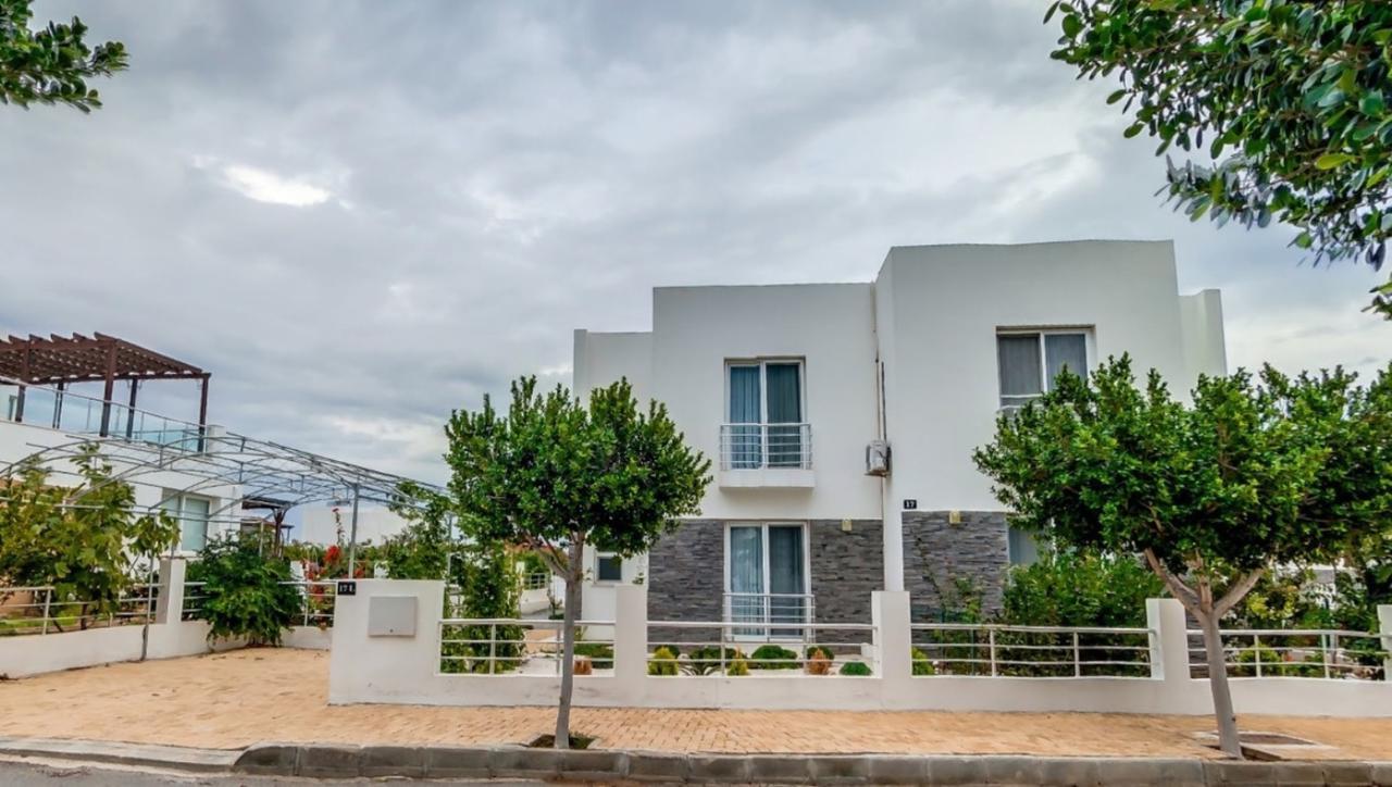 Caesar Beach Villas And Apartments Gastria Luaran gambar